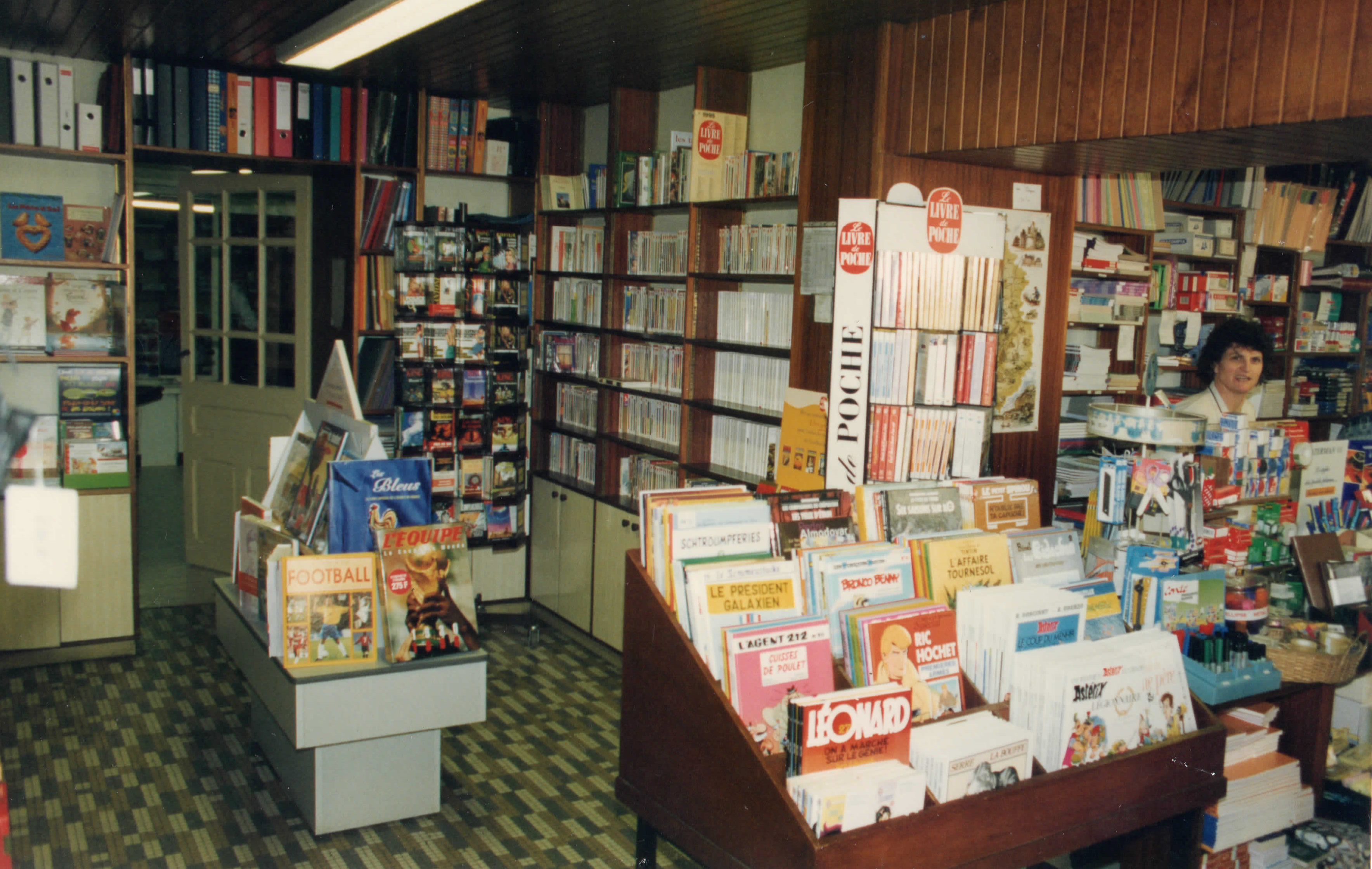 Maison de la presse Porte 2